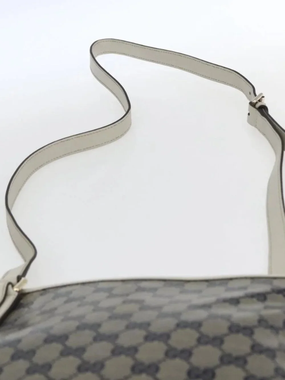 GUCCI GG Crystal Shoulder Bag Coated Canvas Navy Gold 257246 Auth 173553V - Picture 9 of 16